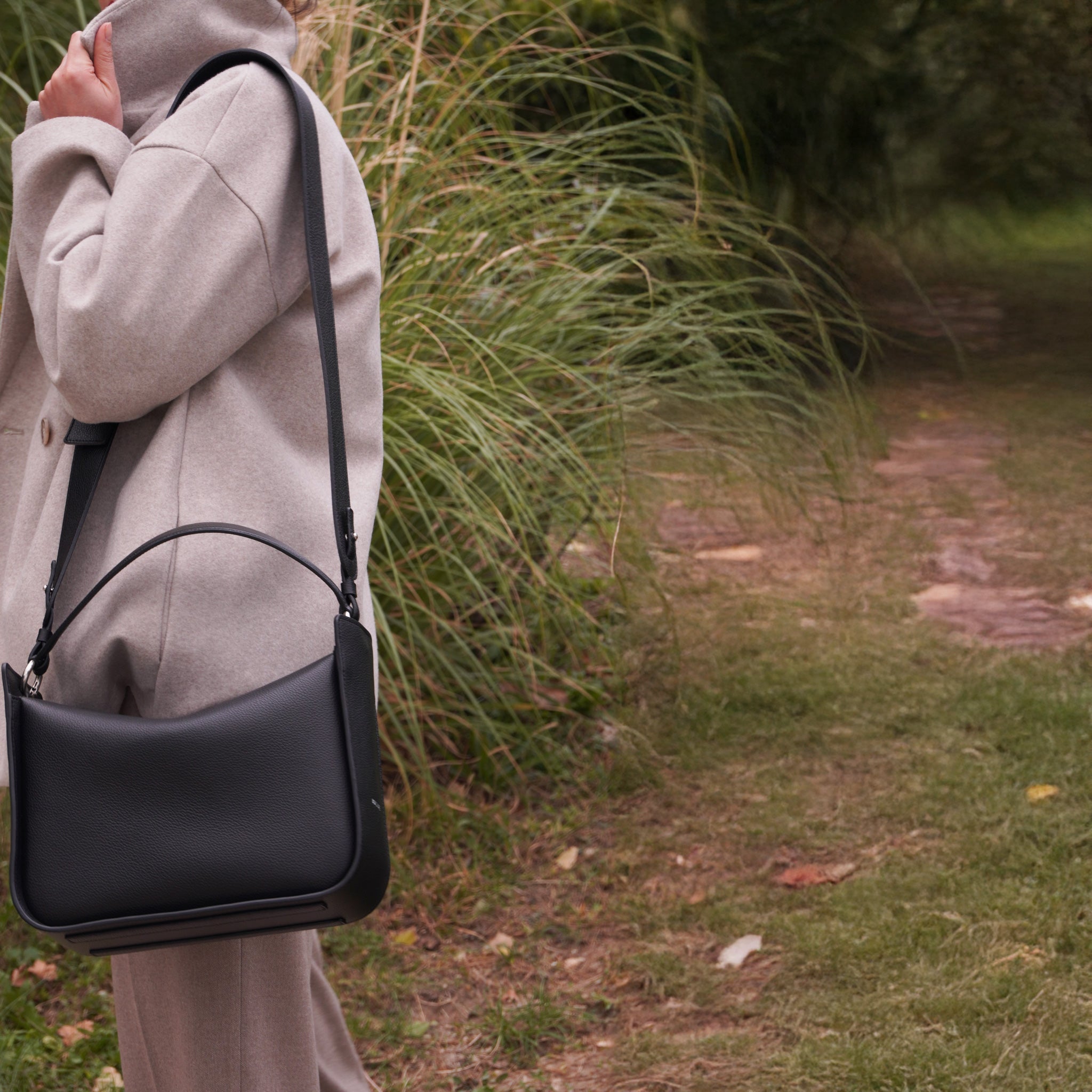 Geanta Toujours Maxi, Piele Texturata, Neagra