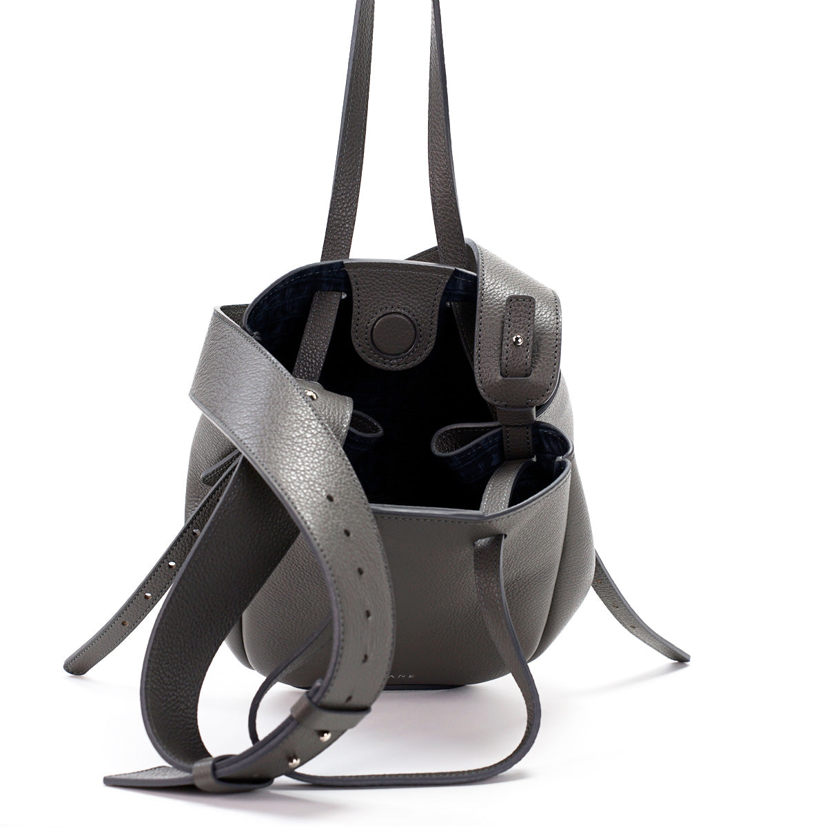 Geanta Mini Pétale, Piele Texturata, Culoare Gri Fumuriu, cu Bareta Lata si Accesorii