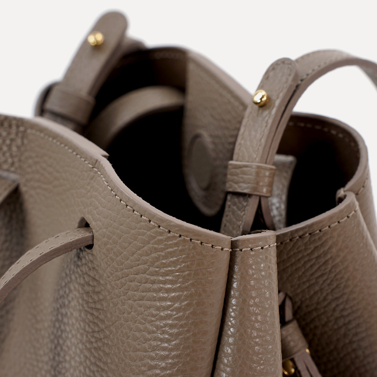 Geanta Mini Pétale, Piele Texturata, Grej Inchis, cu Accesorii