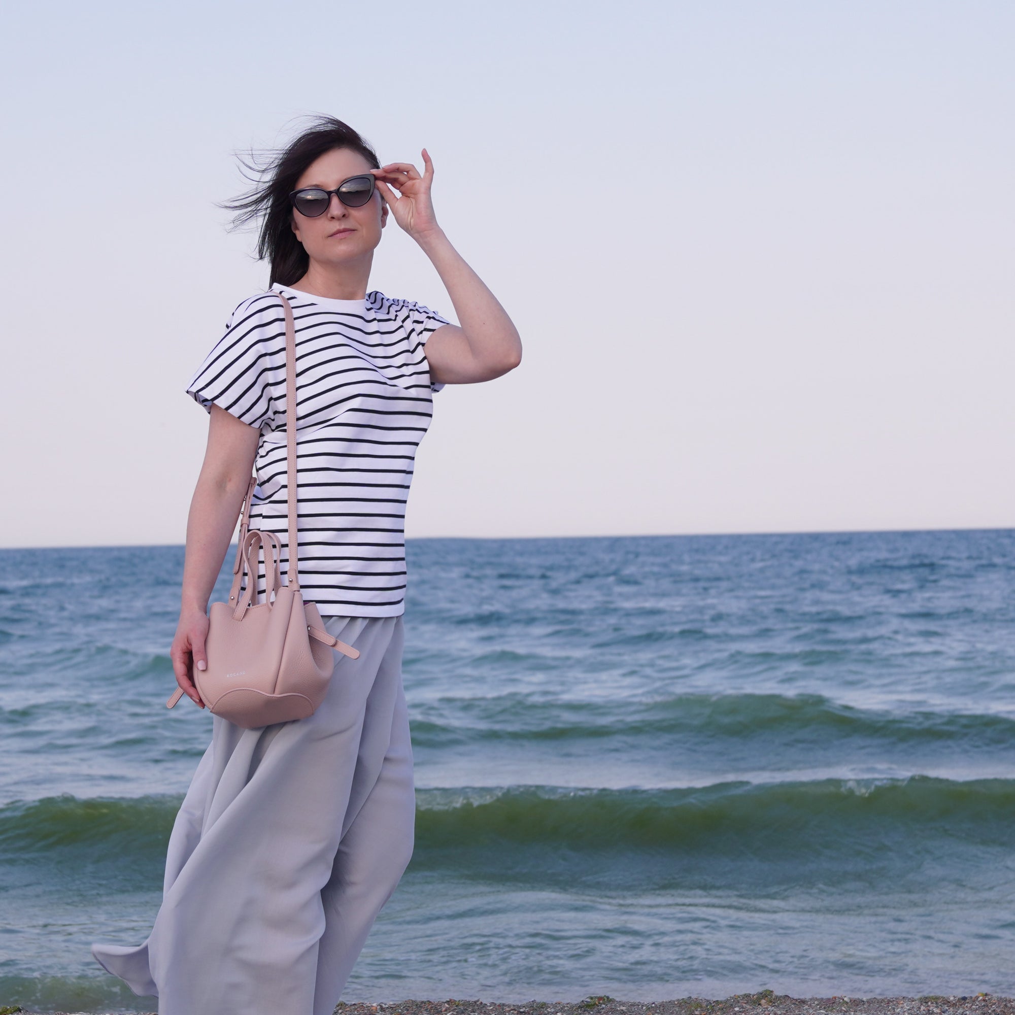 Geanta Bijou Pétale, Piele Texturata, Ciocolata, Contrast Emerald