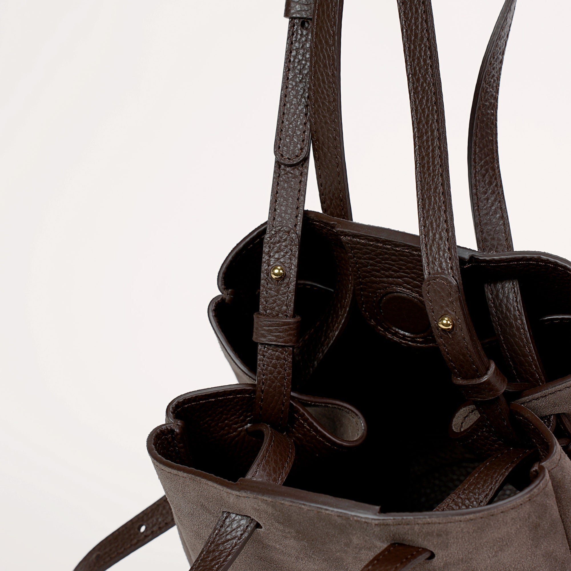 Geanta Mini Pétale, Piele Intoarsa, Culoare Chocolat, cu Accesorii