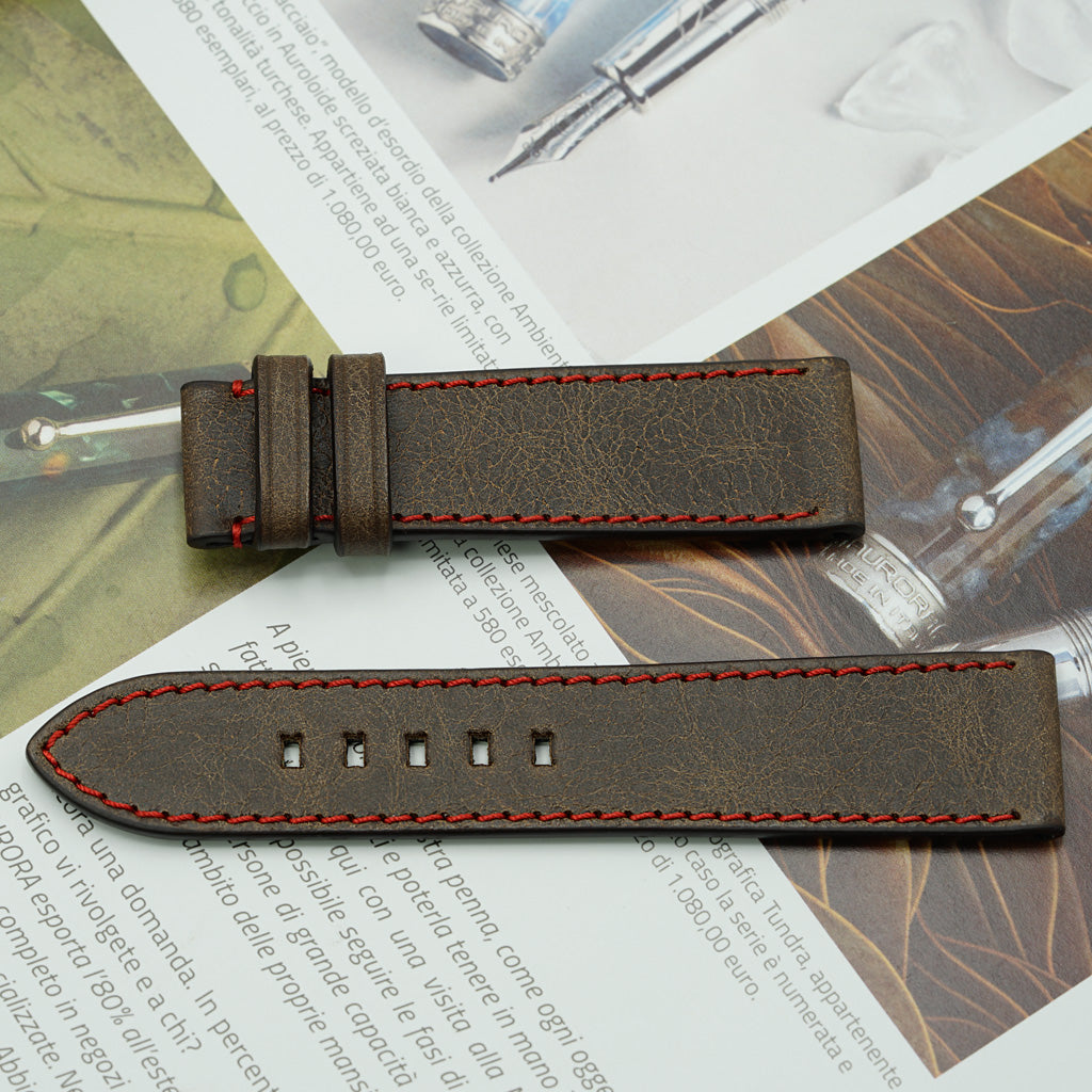 Curea de Ceas din Piele Antichizata Cafenie, Cusuta in Contrast Rosu, Lungime Medie